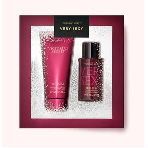 Victoria’s Secret very sexy fragrance gift set